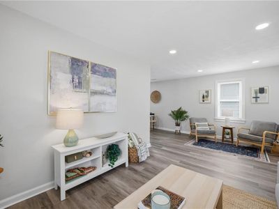 710 Center Ave