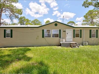 201 E Maxanna Blvd
