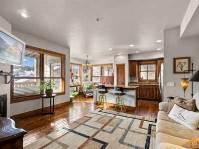 6300 Locarno Dr APT J