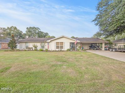 933 Marilyn Dr