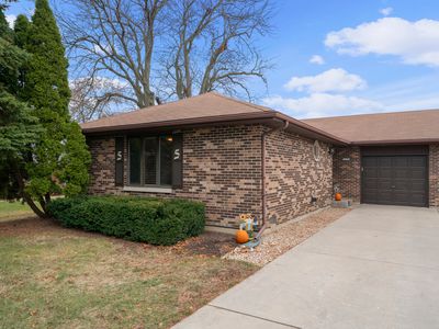 Property at 229 Hillcrest Ave #A, Yorkville, IL