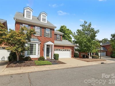 9150 Bonnie Briar Cir
