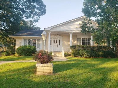 1221 Westbury Dr