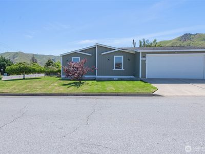 401 Ridgeview Loop Drive