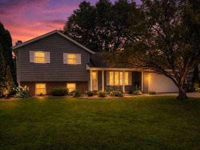 3123 W Hiawatha Dr
