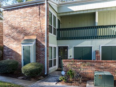 215 NW Fairway Hills Gln