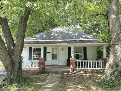 424 Elles Ave