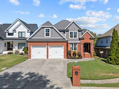 8123 Savannah Bay Dr
