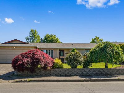 4702 Settlers Dr NE