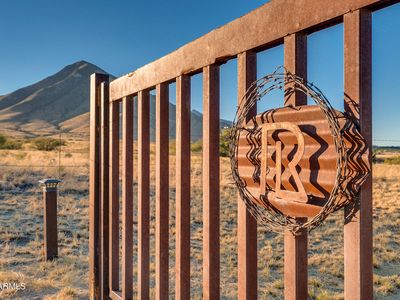 6867 E Vista Bonita Rd