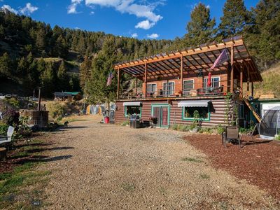 576 Wisconsin Creek Rd