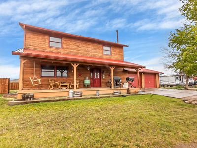 1349 E Main St