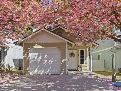 88 NW Lopez Lane