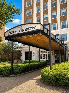 4440 Lindell Blvd APT 904