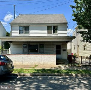 727 Cedar St