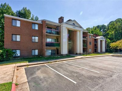 4008 Governors Sq APT 11