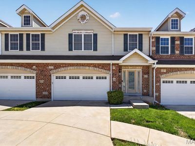 14 Loris Ln