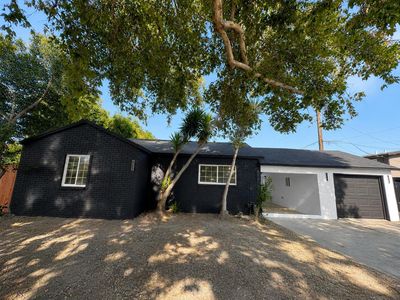 1214 Pioneer Ave