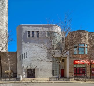 1209 N State Pkwy APT 10