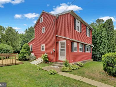 11 W Hunter St