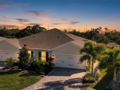 1988 W Palms Dr