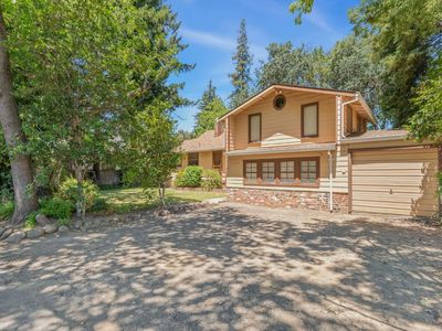 2221 Sierra Blvd