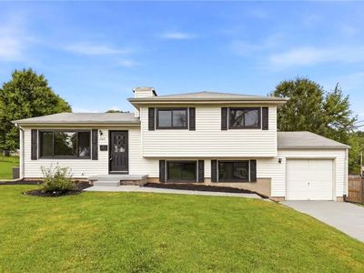 Property at 1702 NE Shady Lane Dr, Gladstone, MO