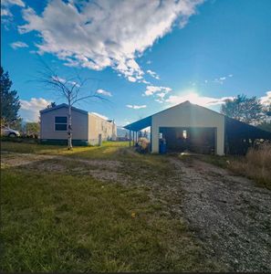 Property at 954 Mission Lake Rd, Kettle Falls, WA