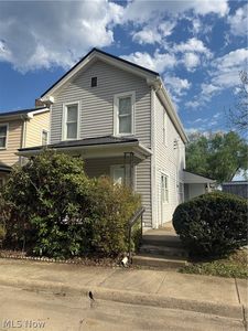 307 Spring St