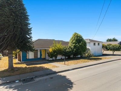Property at 1935 11th St, Arcata, CA