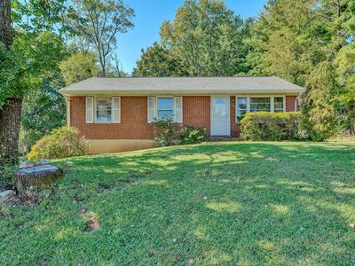 Property at 720 Kenyon Rd, Vinton, VA