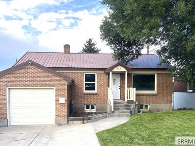 265 E 1st S
