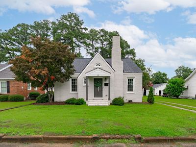 602 W Main St