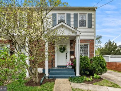 2253 Roanoke Dr
