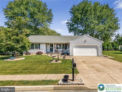 Property at 527 Hamsher Ave, Topton, PA