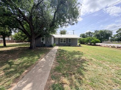 1404 N MAIN ST