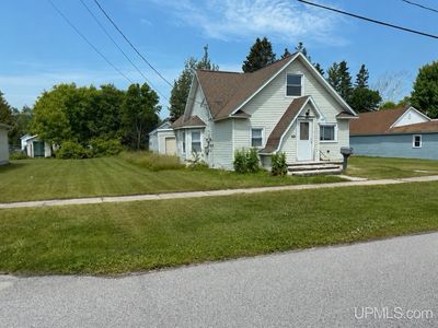 Property at 130 S 4th St, Manistique, MI