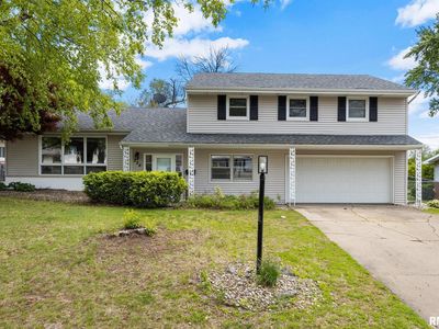 324 W Ivy Ln