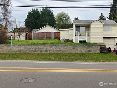 Property at 10049 8th Avenue SW, Seattle, WA