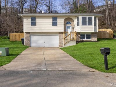 5041 Country Valley Dr