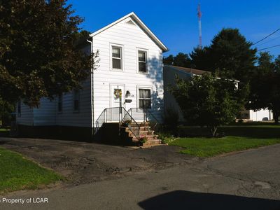49 Railroad St