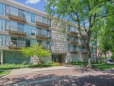 Property at 705 11th St APT 316, Wilmette, IL