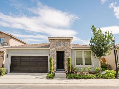 1407 E Via Azzurra Way
