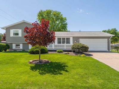Property at 918 6th St, Hampton, IL