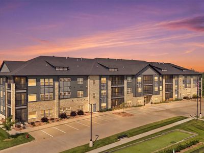1920 Country Club Dr #203