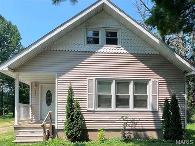705 N Locust St