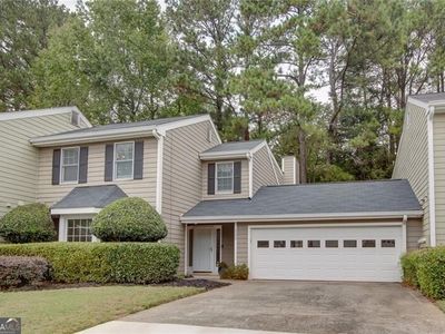 4590 Village Oaks Cir