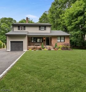 Property at 5 N Rose Ln, Hackettstown, NJ