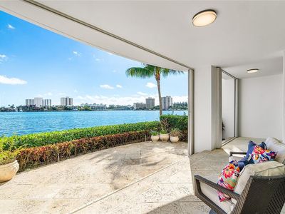 450 SE 5th Ave #102N