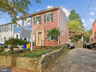 19 Dean St
